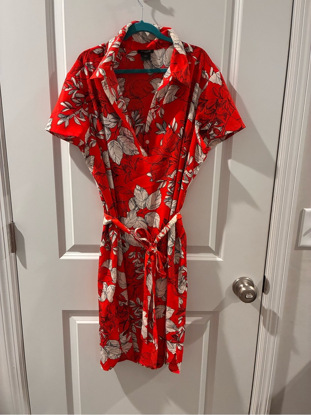 Ann Taylor Petite Red Floral Shirt Dress with Tie Waist
